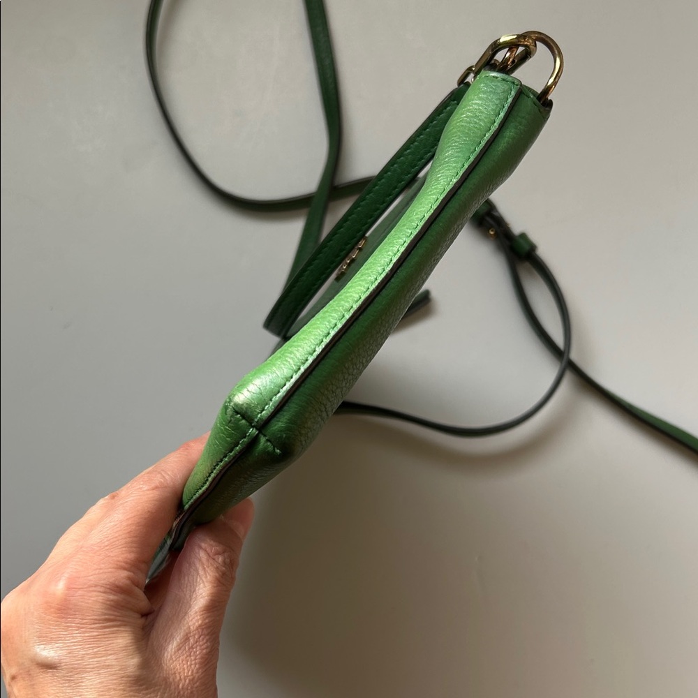 Tory Burch Vibrant Green Crossbody Bag - Picture 8 of 14